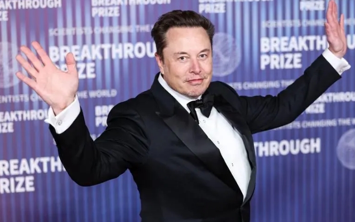Tesla propune un pachet fără precedent pentru Elon Musk